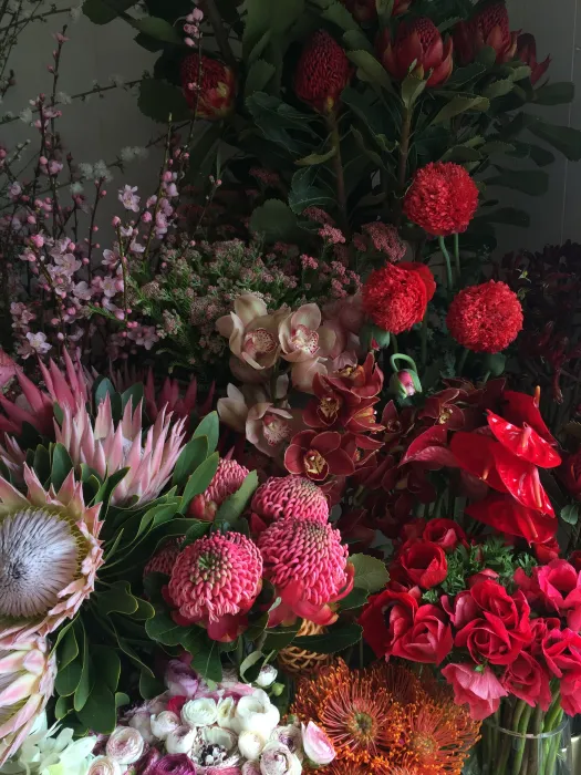 INTIMATE WORKSHOPS, CUSTOM CREATIONS & BOTANICAL STYLING 