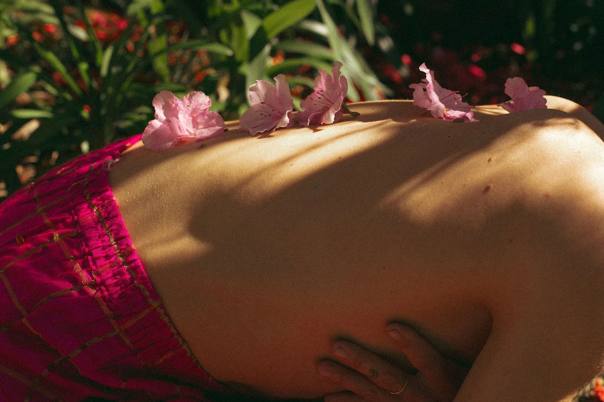 Ikebana-inspired floral artistry and seasonal installations